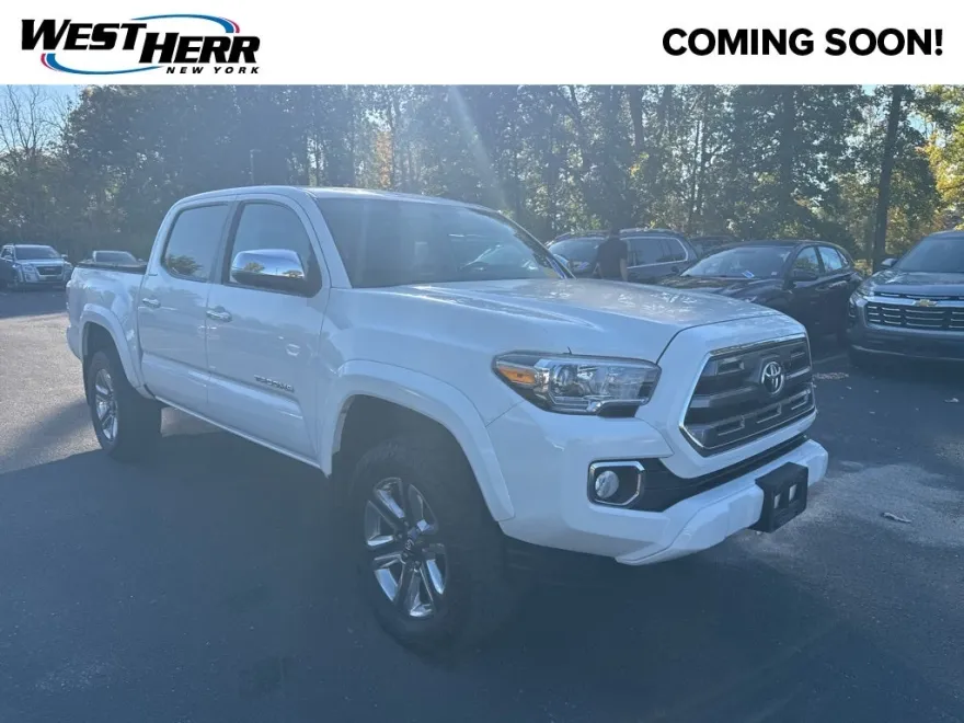 2016 Toyota Tacoma Limited V6 photo 1