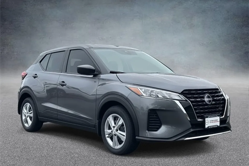 2025 Nissan Kicks Play S photo 1
