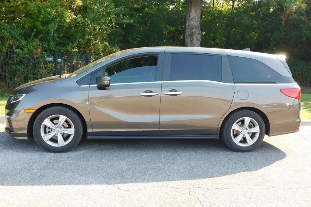 2020 Honda Odyssey EX-L photo 1