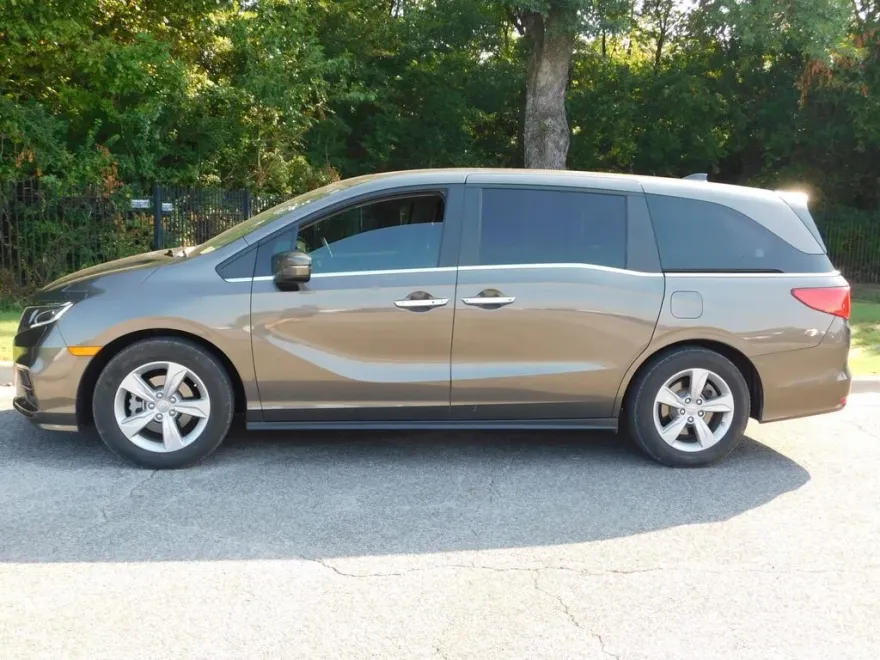 2020 Honda Odyssey EX-L photo 1