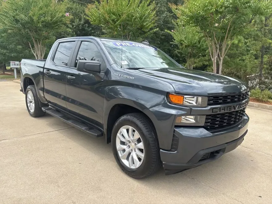 2022 Chevrolet Silverado 1500 Custom photo 1