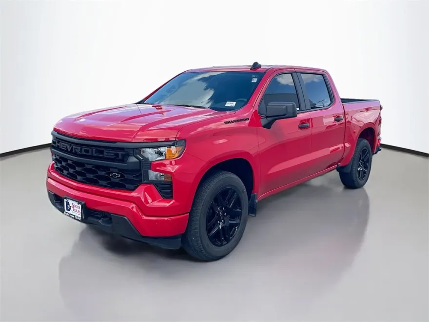 2023 Chevrolet Silverado 1500 Custom photo 1