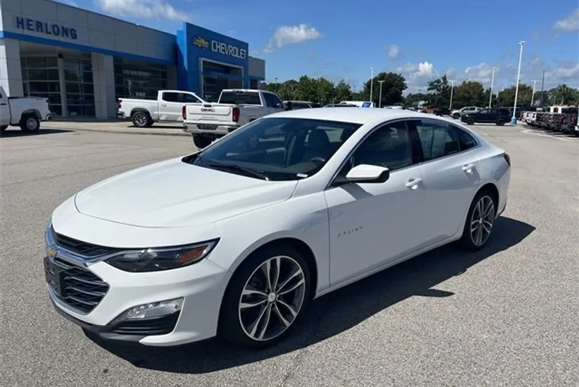 2022 Chevrolet Malibu 1LT photo 1