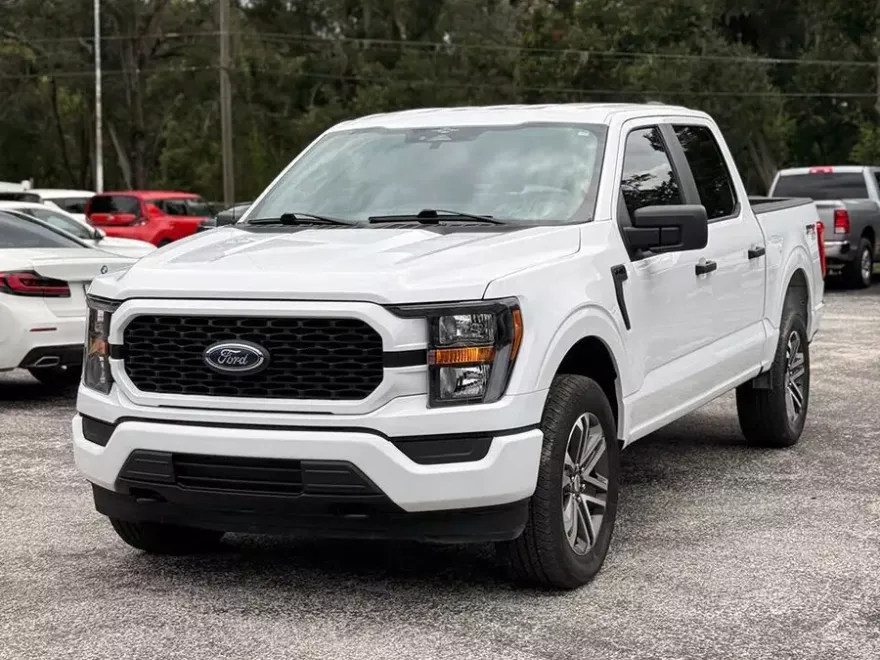 2023 Ford F-150 XL photo 1