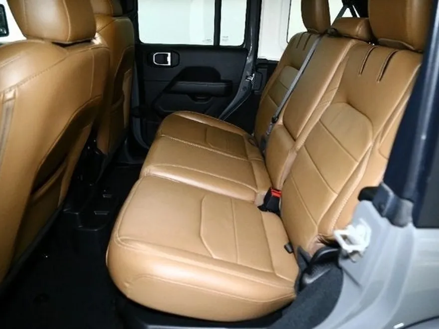 2022 Jeep Wrangler Unlimited Sahara High Altitude 4xe photo 14