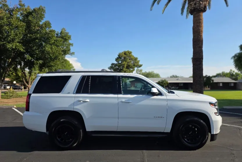 2018 Chevrolet Tahoe LT photo 1