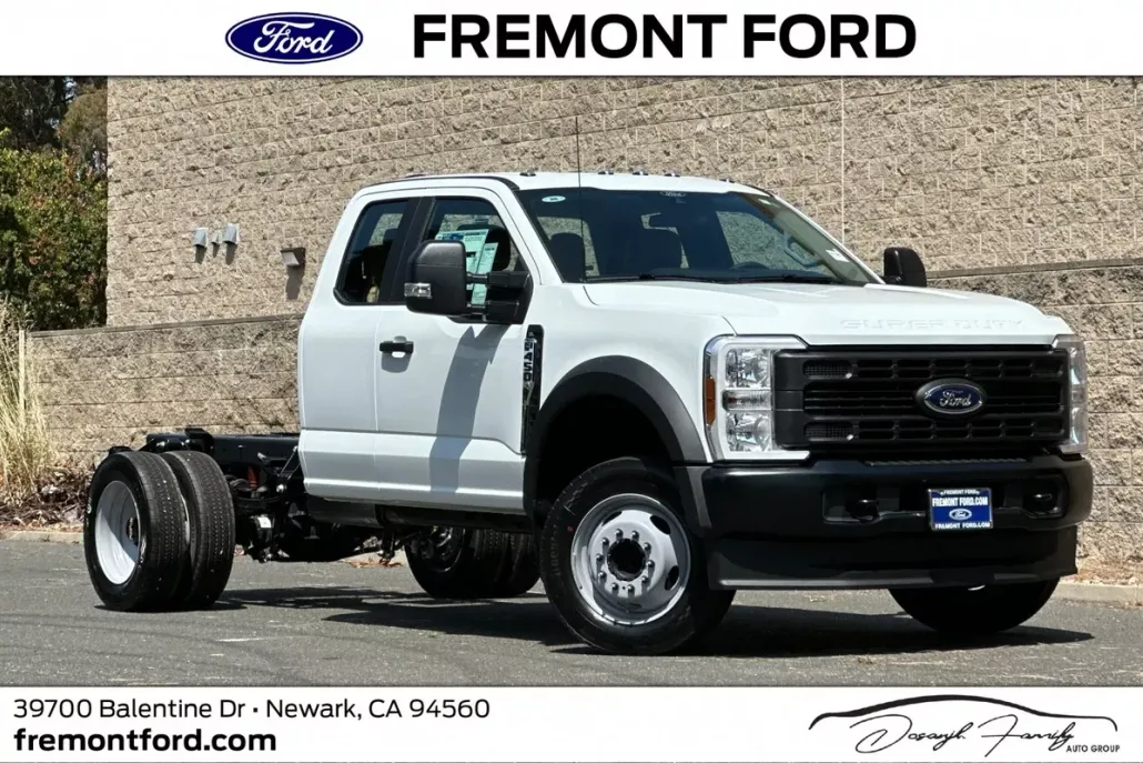2025 Ford F-450 photo 1