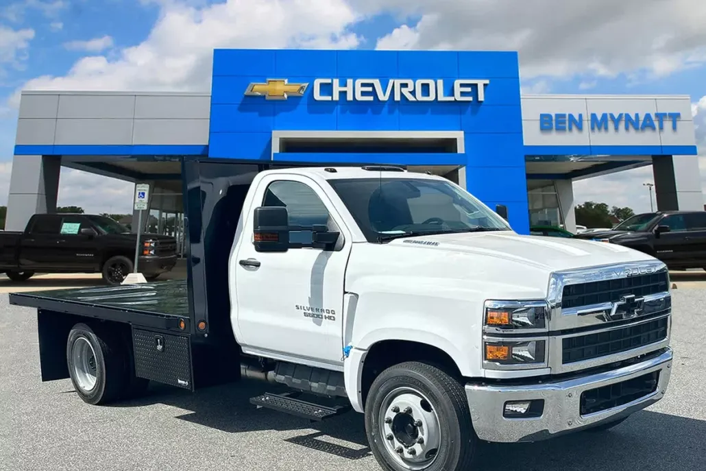 2023 Chevrolet Silverado 5500HD Work Truck photo 1
