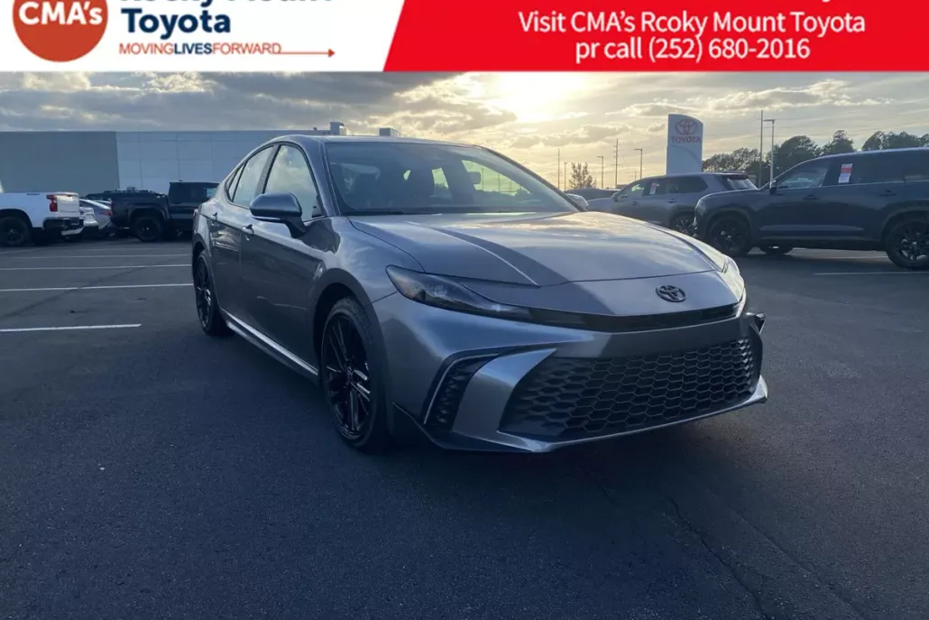 2026 Toyota Camry SE photo 1