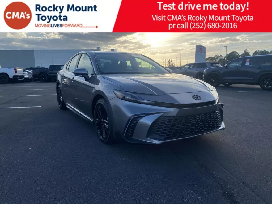 2026 Toyota Camry SE photo 1