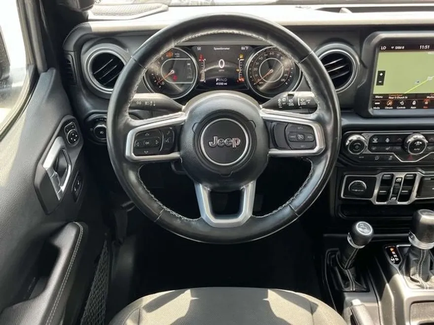 2022 Jeep Wrangler Unlimited Sahara photo 17