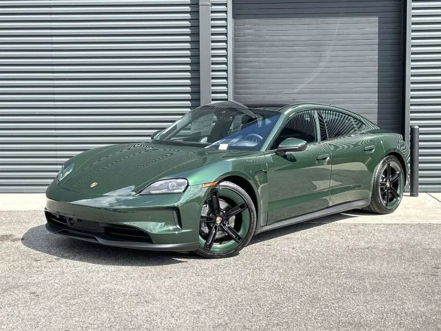 2025 Porsche Taycan Base photo 1