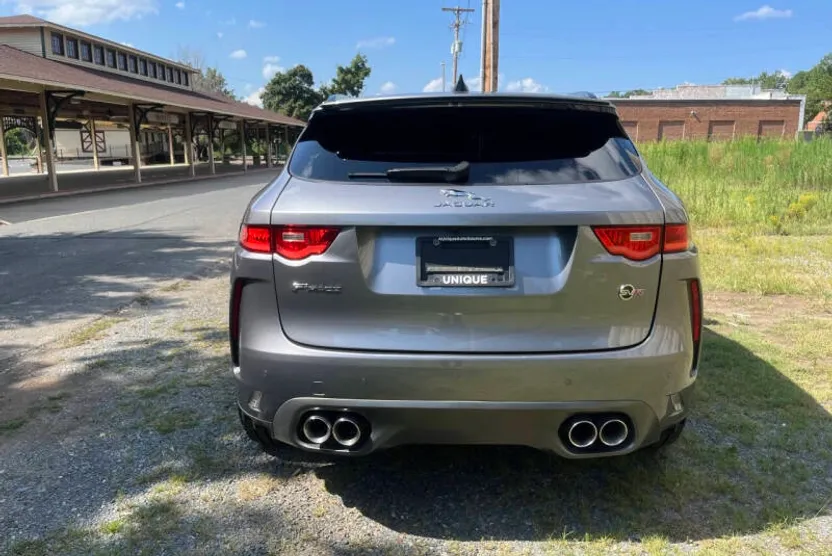 2020 Jaguar F-PACE SVR photo 1