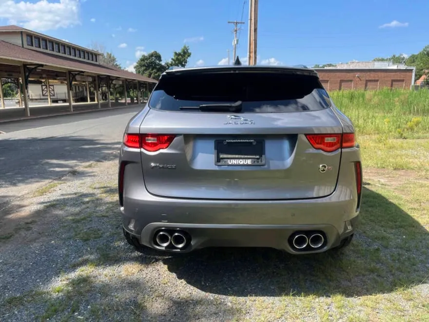 2020 Jaguar F-PACE SVR photo 1