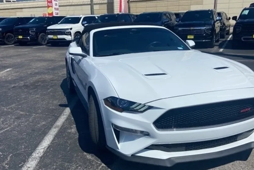 2023 Ford Mustang GT Premium Convertible photo 1