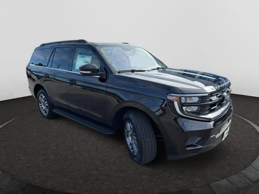 2025 Ford Expedition photo 1