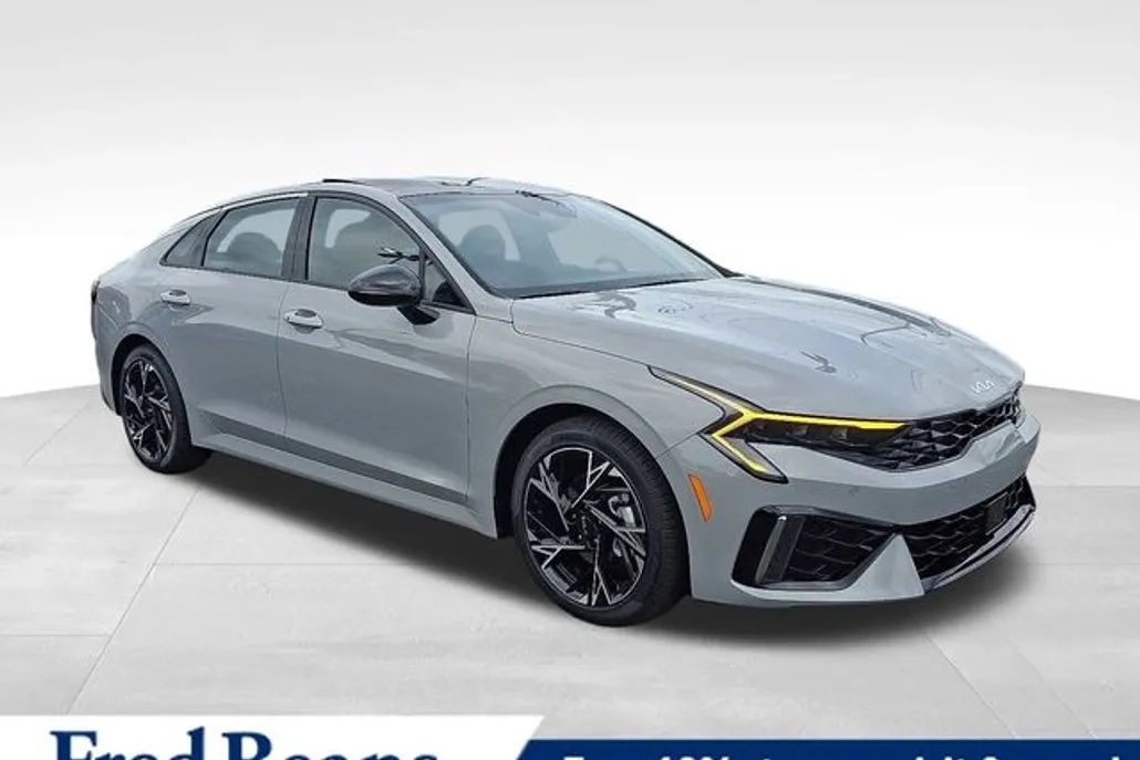 2025 Kia K5 GT-Line photo 1
