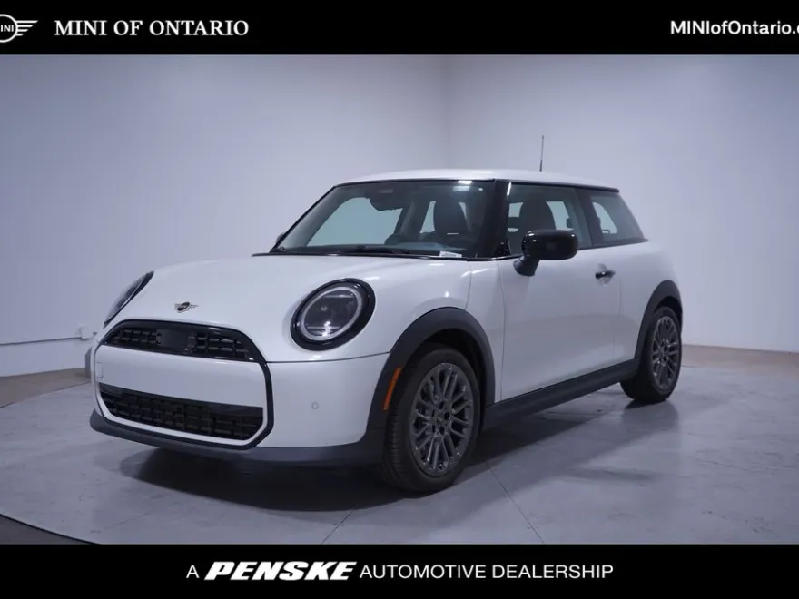 2025 Mini Cooper 2 Door Hardtop Signature photo 1
