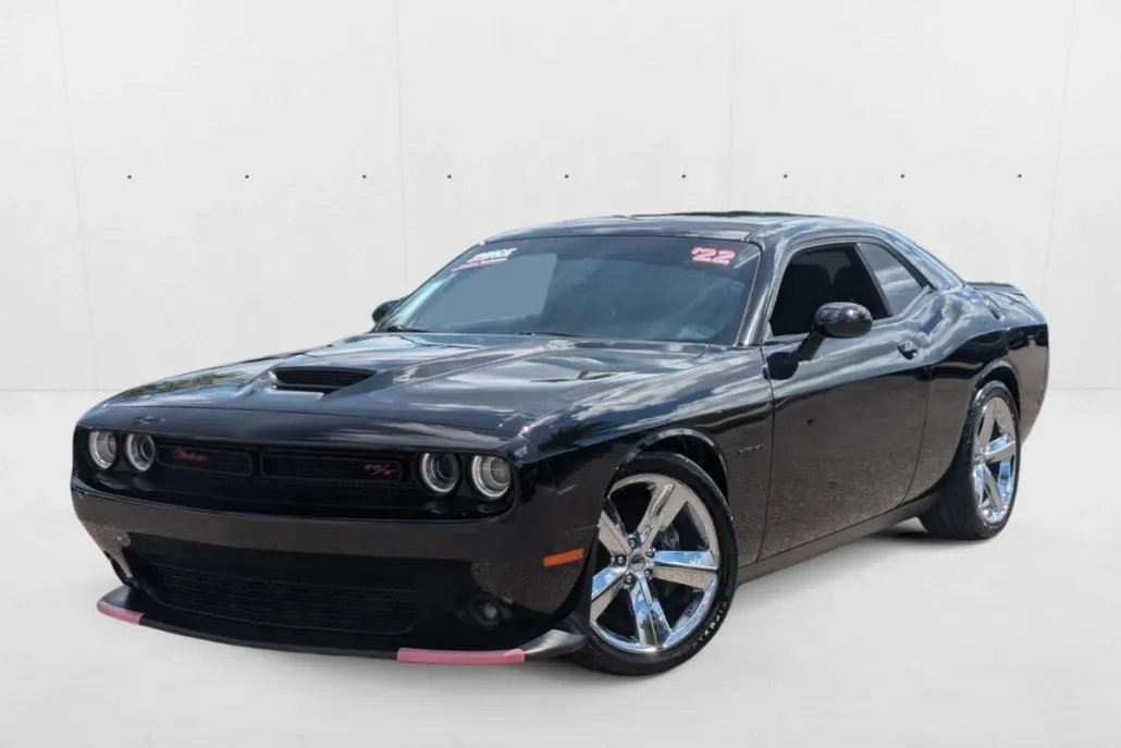 2022 Dodge Challenger R/T photo 1