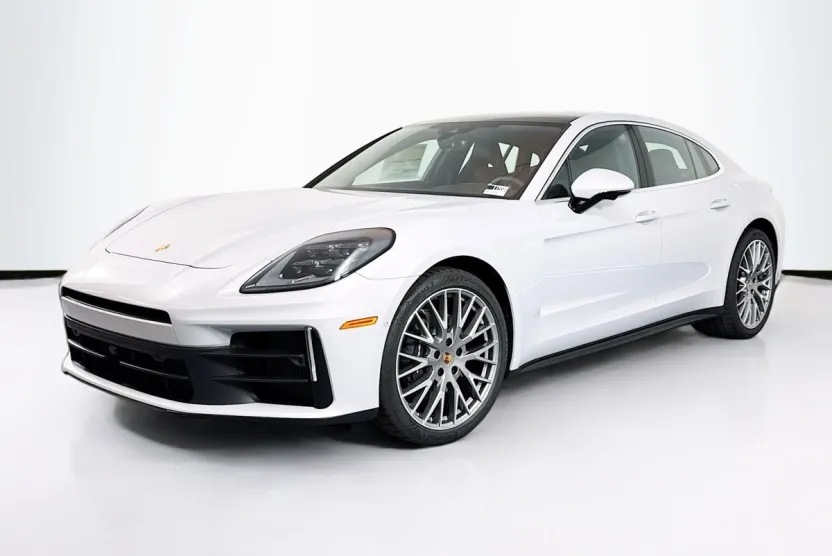 2025 Porsche Panamera 4 photo 1