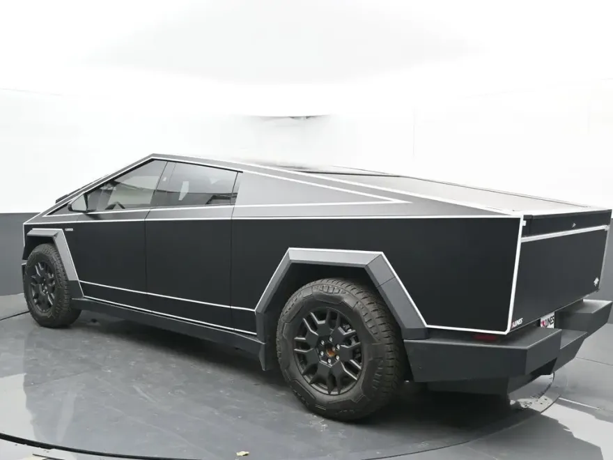 2024 Tesla Cybertruck Cyberbeast photo 6