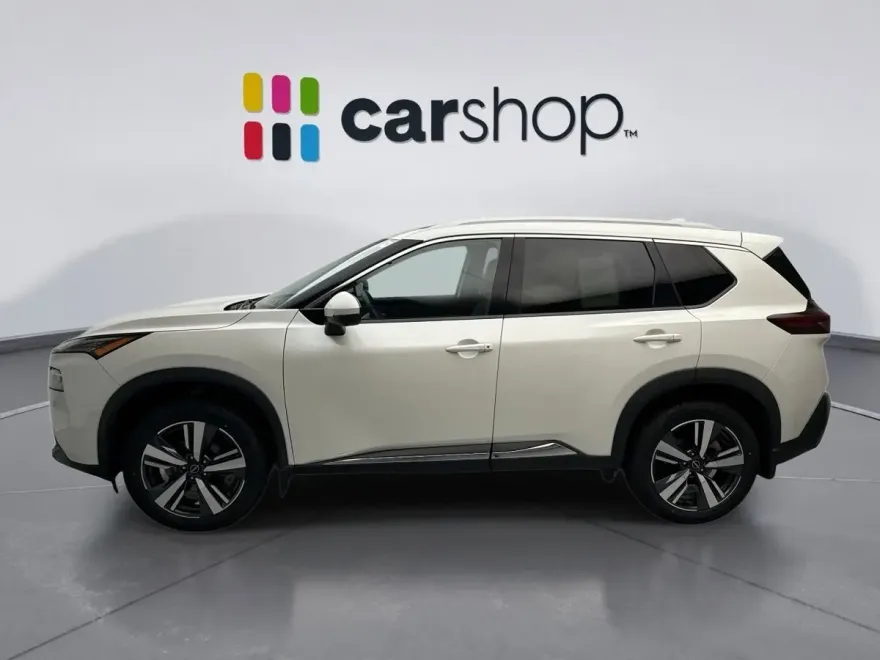 2022 Nissan Rogue SL photo 1
