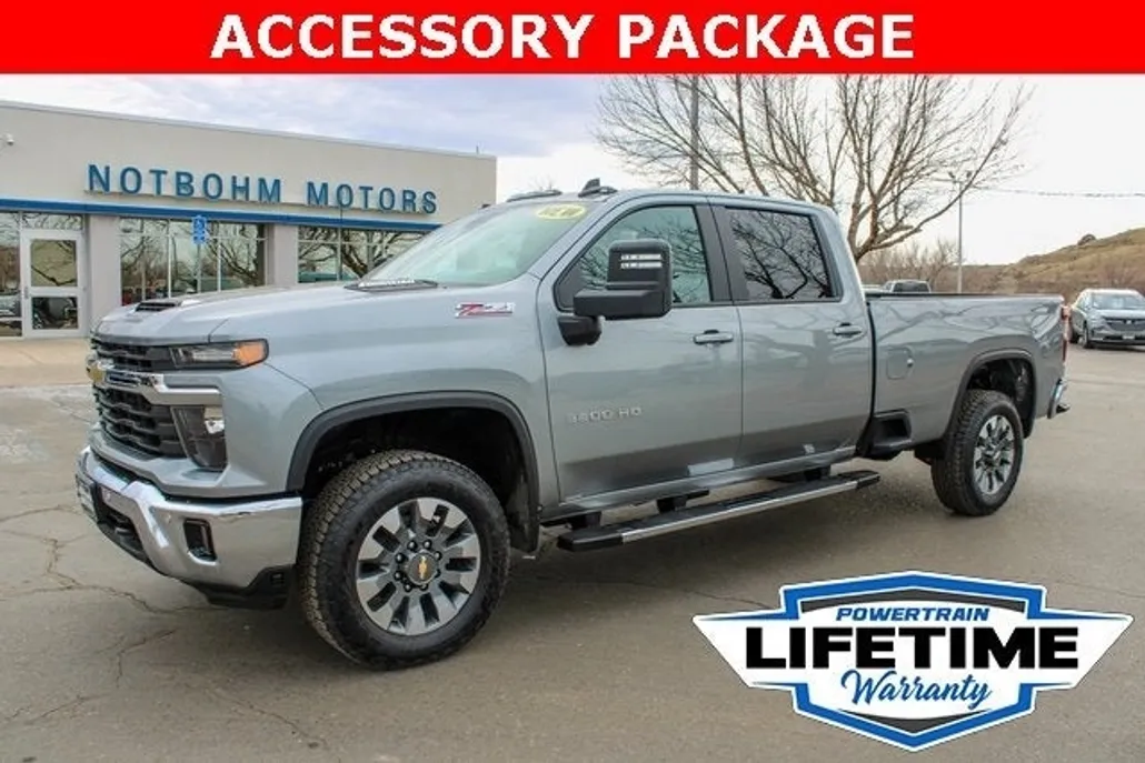 2025 Chevrolet Silverado 3500HD LT photo 1