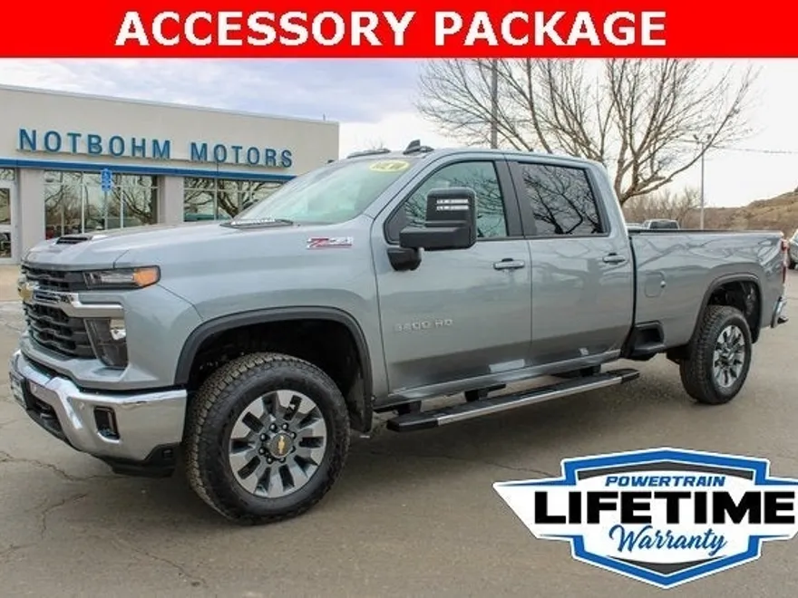 2025 Chevrolet Silverado 3500HD LT photo 1