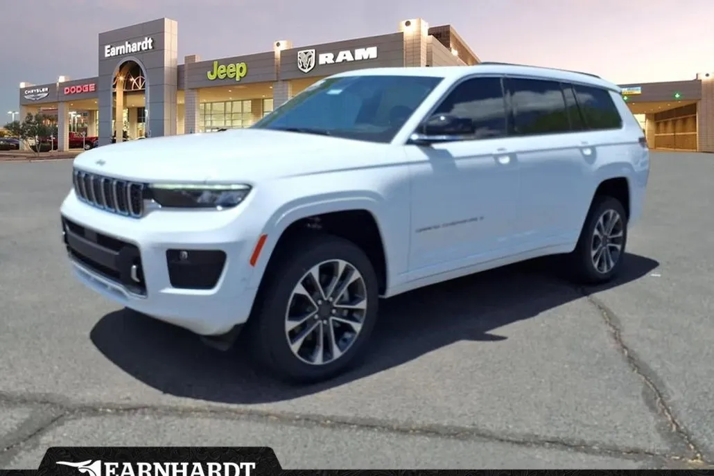 2025 Jeep Grand Cherokee Overland photo 1