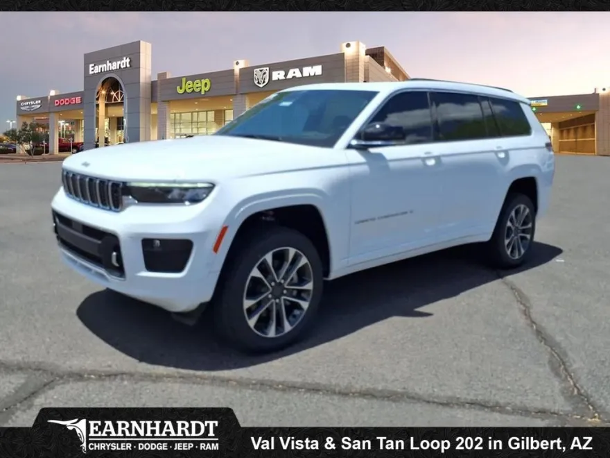 2025 Jeep Grand Cherokee Overland photo 1