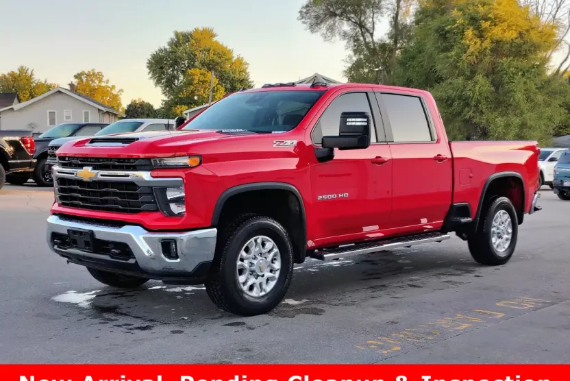 2024 Chevrolet Silverado 2500HD LT photo 1