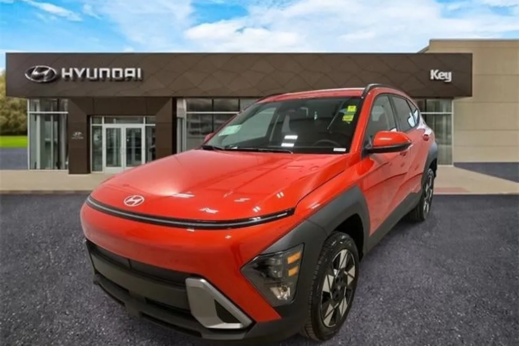 2025 Hyundai Kona SEL photo 1