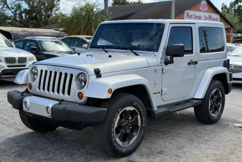 2011 Jeep Wrangler Sahara photo 1