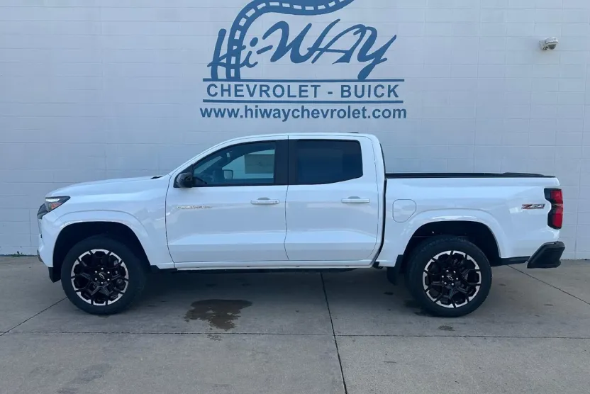 2026 Chevrolet Colorado Z71 photo 1