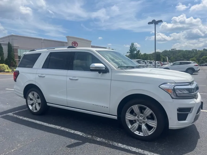 2024 Ford Expedition Platinum photo 1