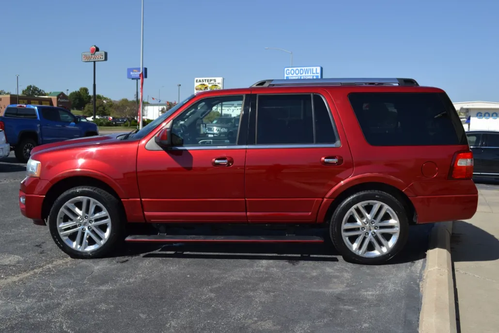 2016 Ford Expedition Limited photo 1