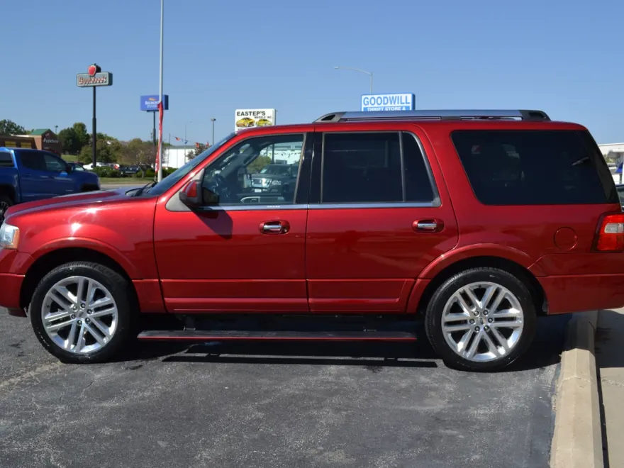 2016 Ford Expedition Limited photo 1