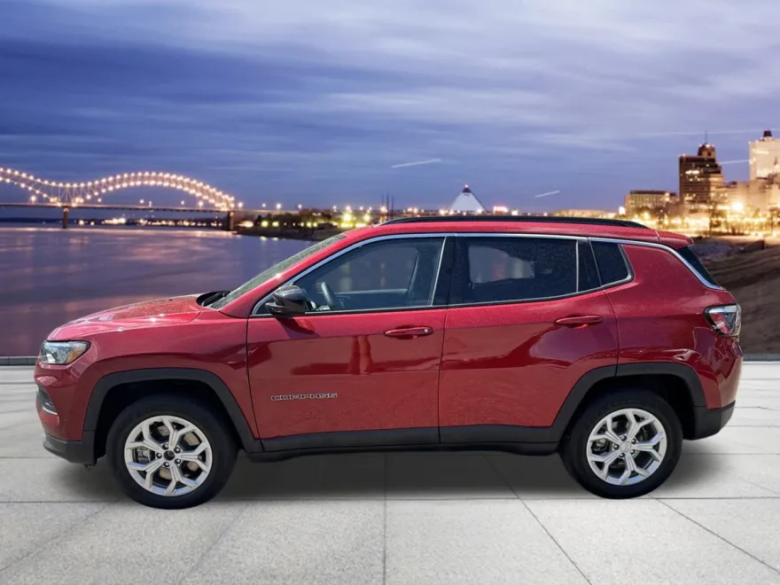 2024 Jeep Compass Latitude photo 1