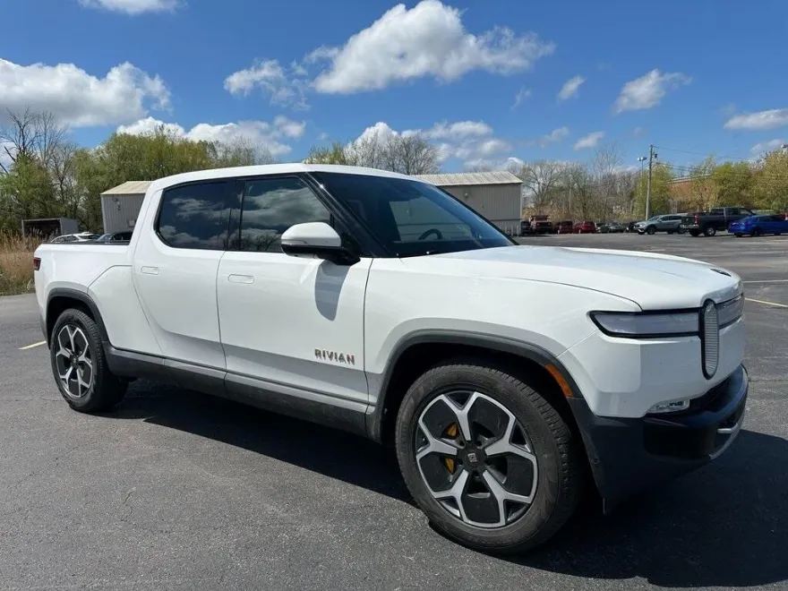 2022 Rivian R1T Adventure photo 1