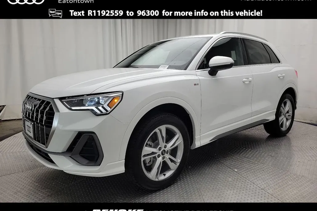 2024 Audi Q3 45 TFSI S line Premium Plus photo 1