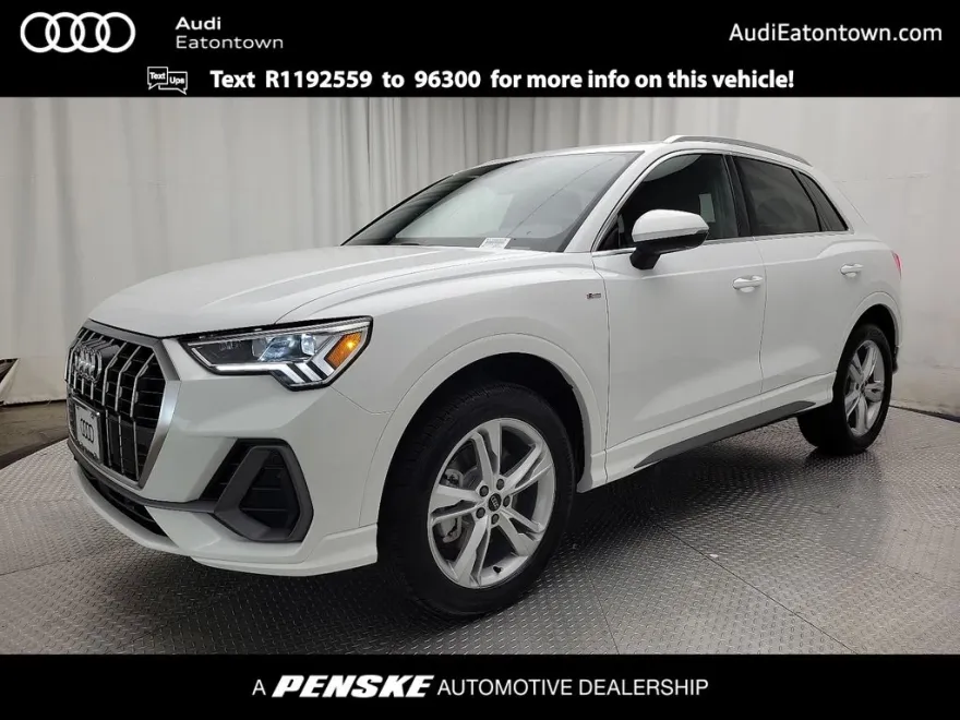 2024 Audi Q3 45 TFSI S line Premium Plus photo 1