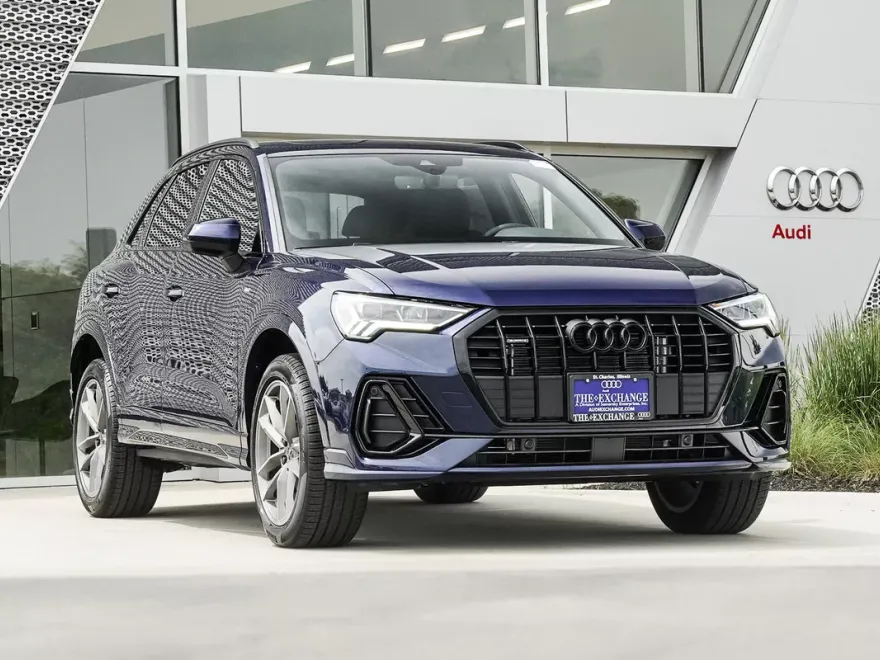 2025 Audi Q3 S line Premium photo 1