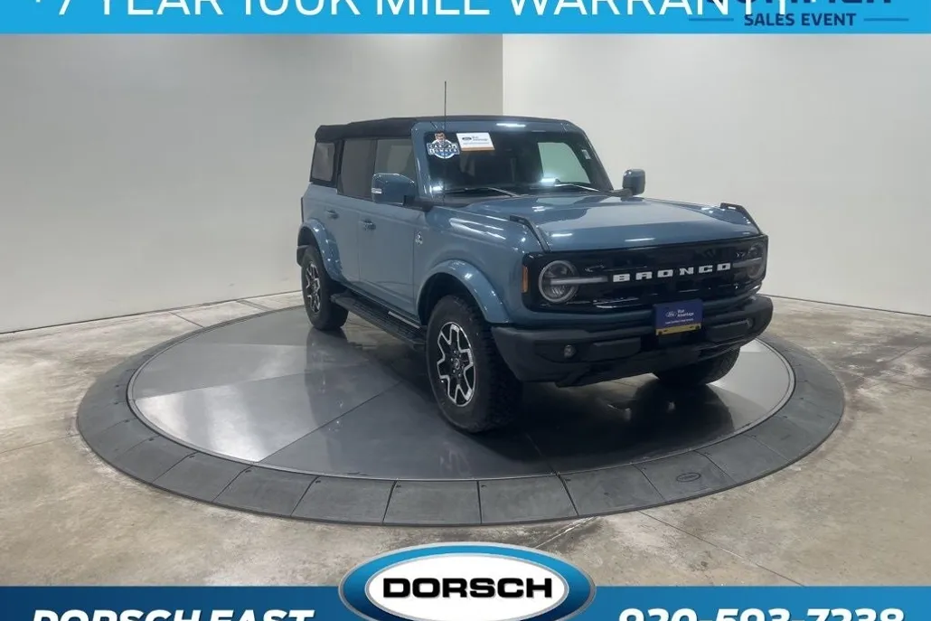 2023 Ford Bronco Outer Banks photo 1