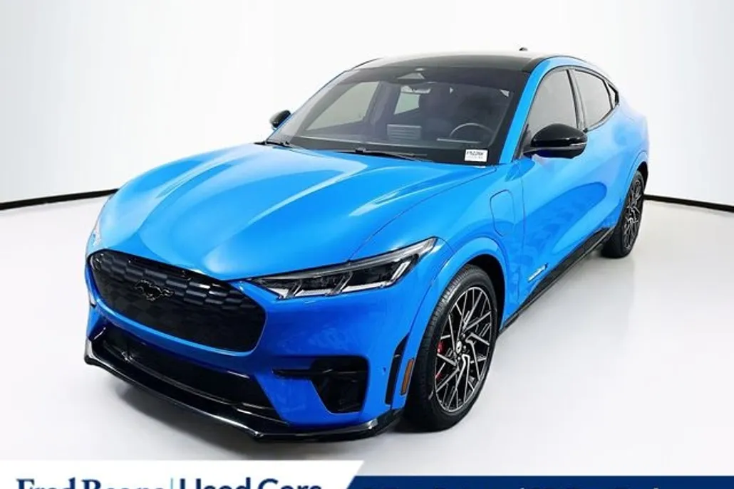 2023 Ford Mustang Mach-E GT photo 1
