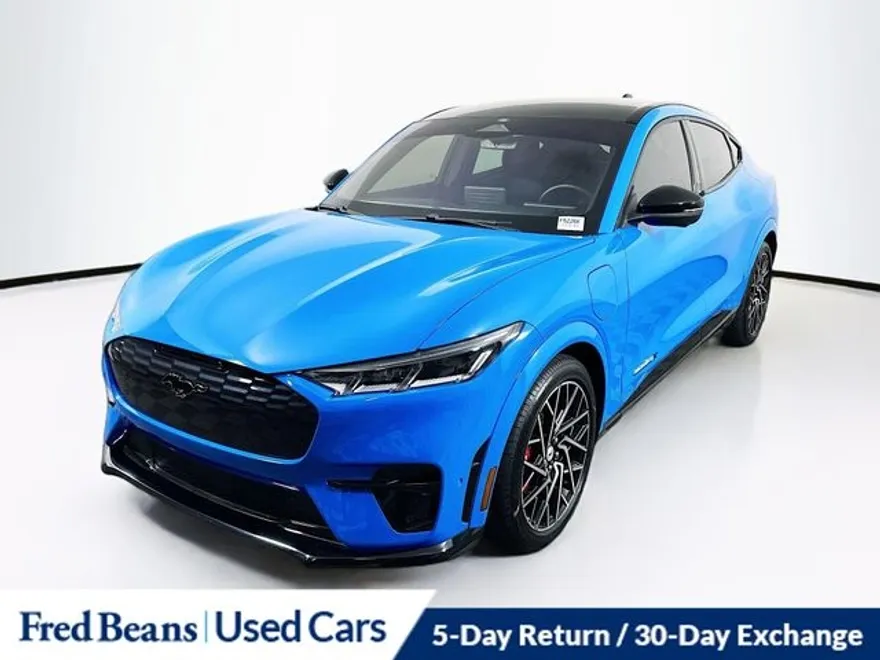 2023 Ford Mustang Mach-E GT photo 1