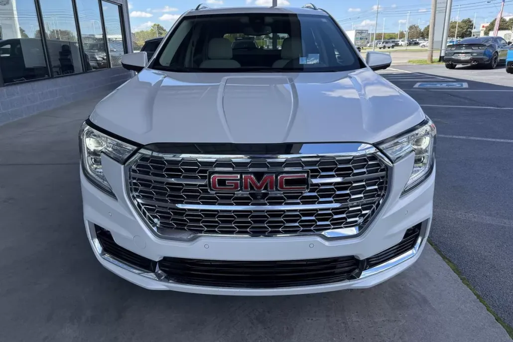 2022 Gmc Terrain Denali photo 1