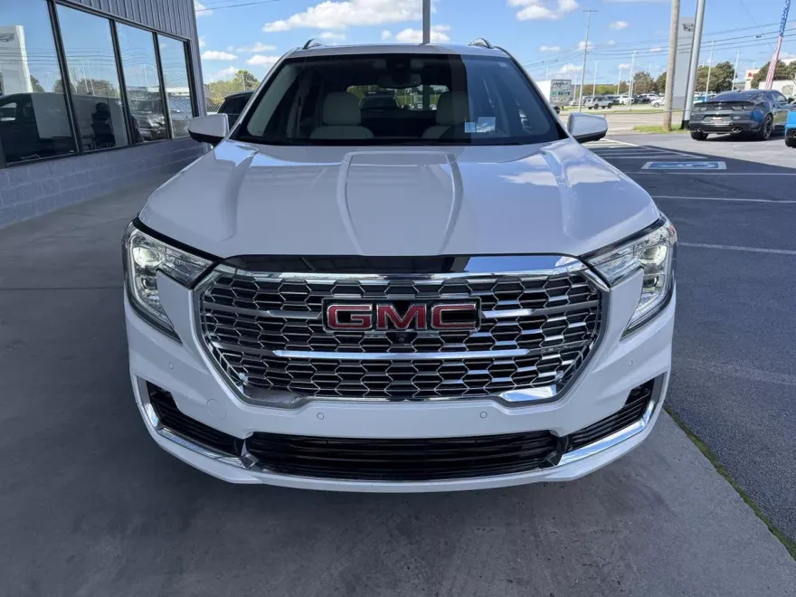 2022 Gmc Terrain Denali photo 1