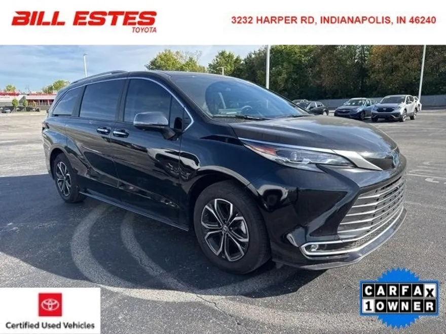 2025 Toyota Sienna Platinum photo 1