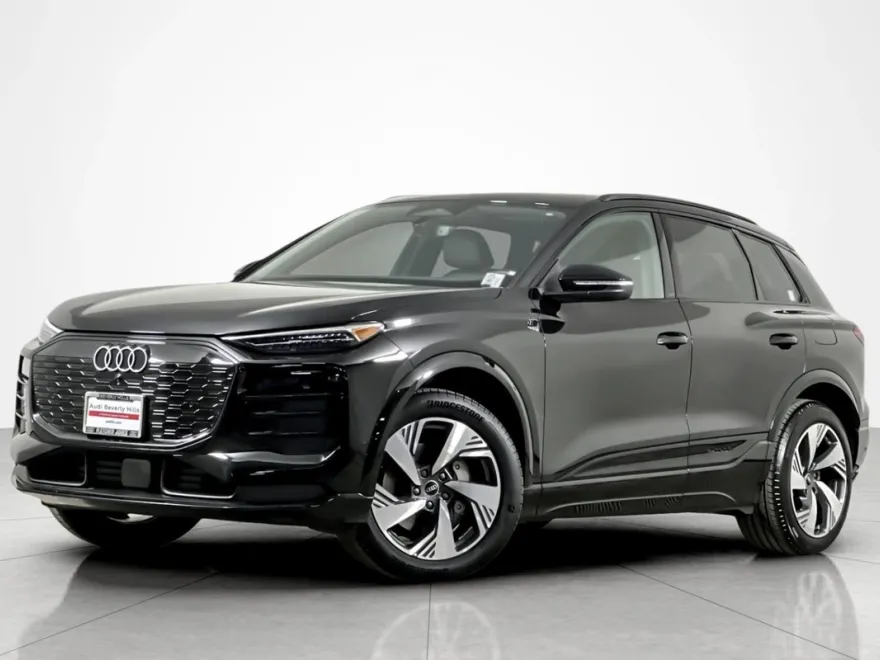 2025 Audi Q6 E-tron Premium Plus photo 1
