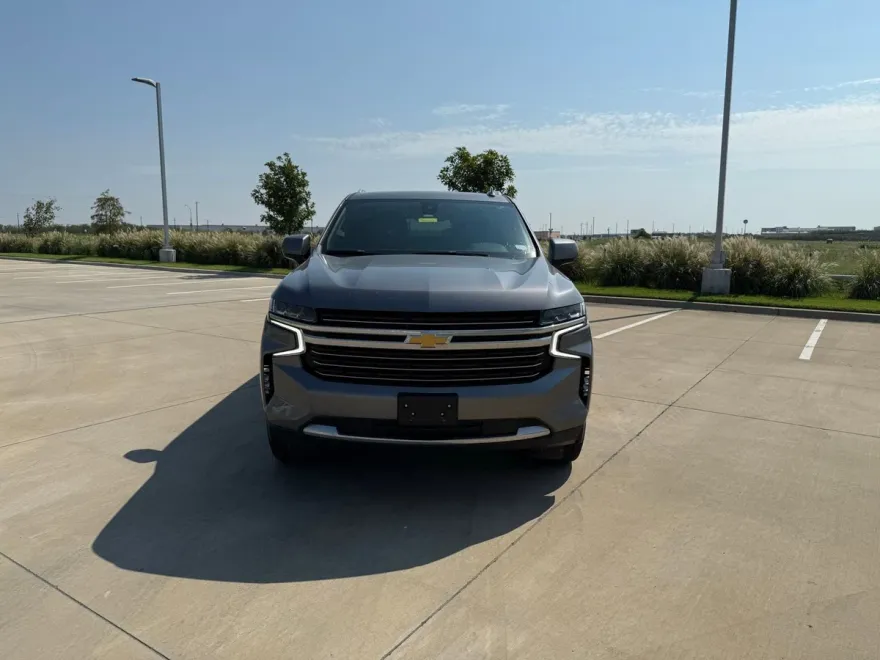 2021 Chevrolet Tahoe LT photo 1